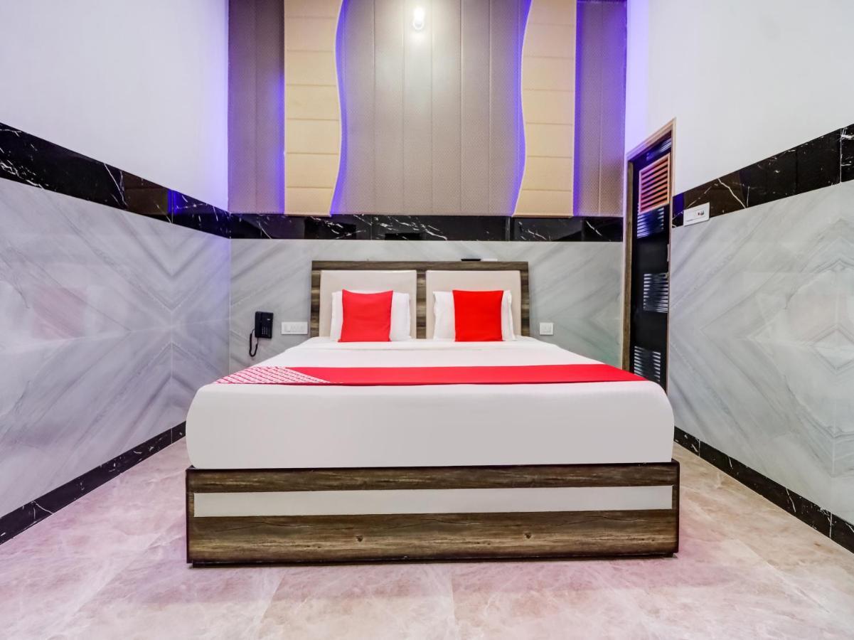 OYO Flagship 83121 Hotel Rose Vip Saharanpur Exterior foto