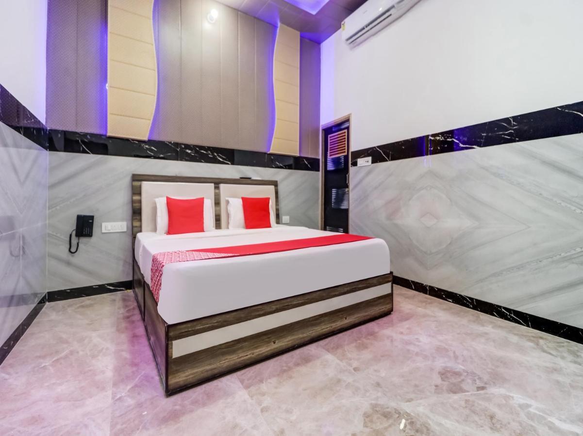OYO Flagship 83121 Hotel Rose Vip Saharanpur Exterior foto