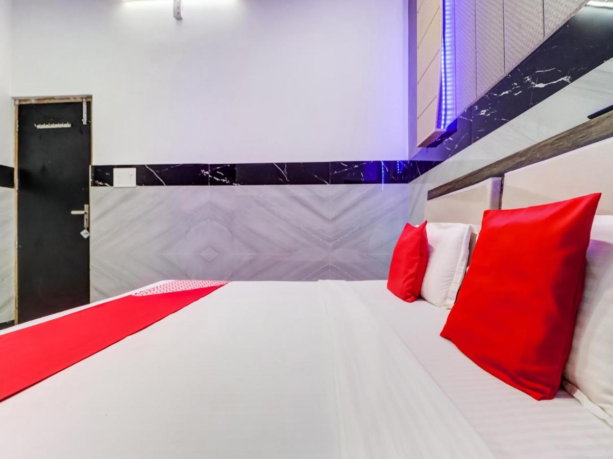 OYO Flagship 83121 Hotel Rose Vip Saharanpur Exterior foto