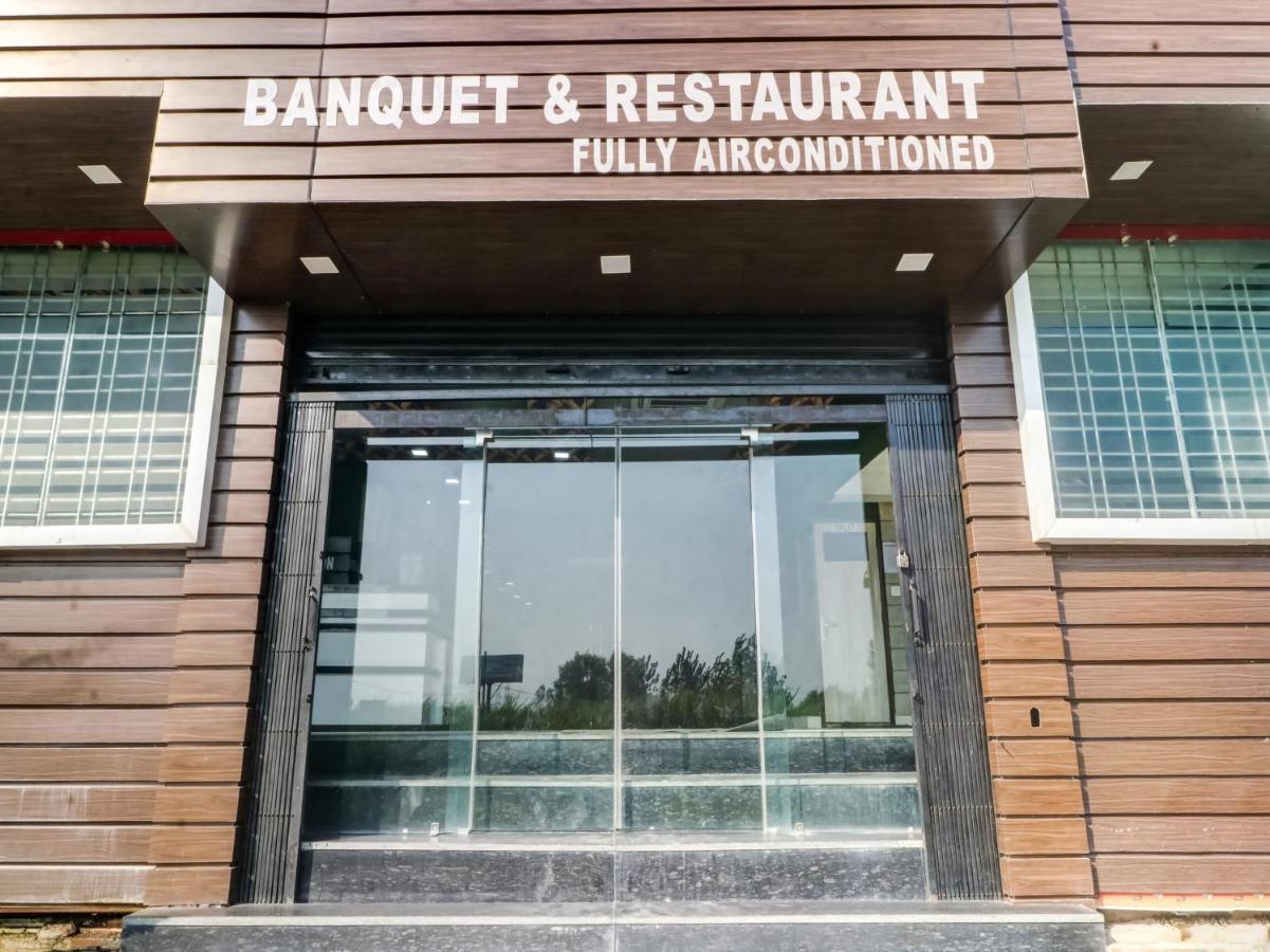 OYO Flagship 83121 Hotel Rose Vip Saharanpur Exterior foto